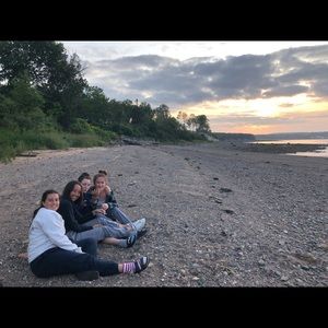 Meet your Posher, Julia